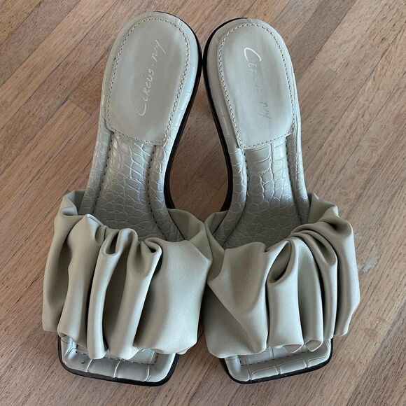 Circus by Sam Edelman Ruched Leather Slip-On Heels Croc Insole Sandals Size 6.5 - Picture 4 of 8